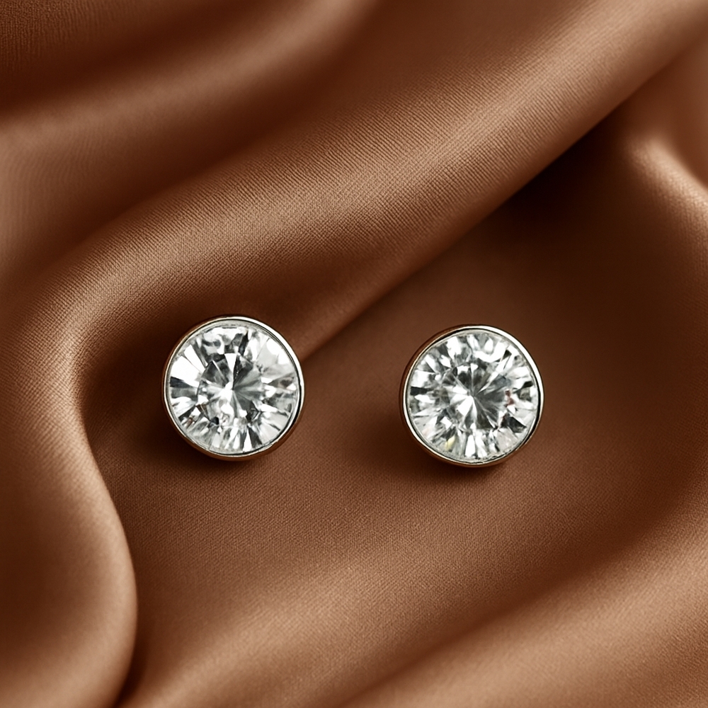 Brilliant-Cut Silver Stud Earrings – Timeless Minimalist Sparkle Women's Jewelry